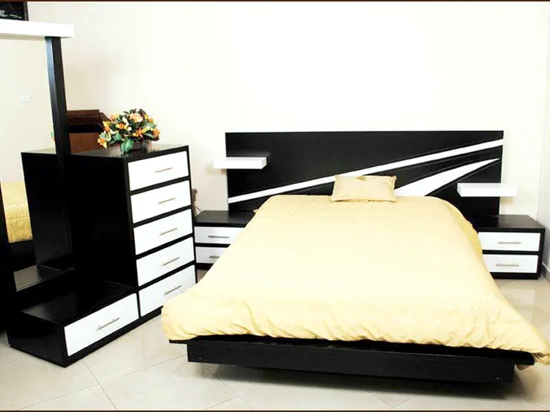 Residencia privada (2016): Cama con cabecero y veladores integrados