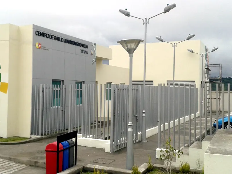 Centro de Salud Juan B. Vela (2014): Obra civil y cerramiento