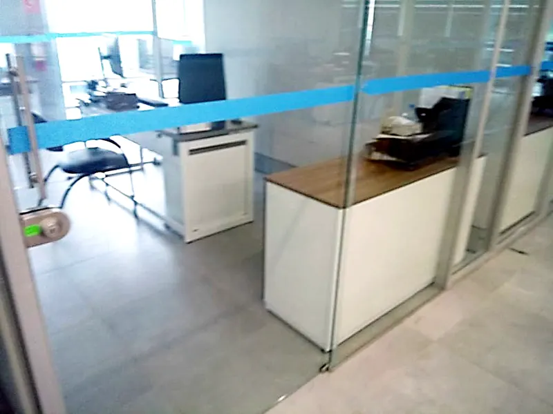 Oficinas corporativas (2016): Panelería y estaciones de trabajo